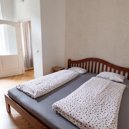 Parliament Prime Deluxe Apartment Budapest